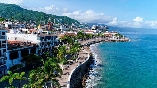 Descubre la magia del malecón BoardWalk en Jalisco